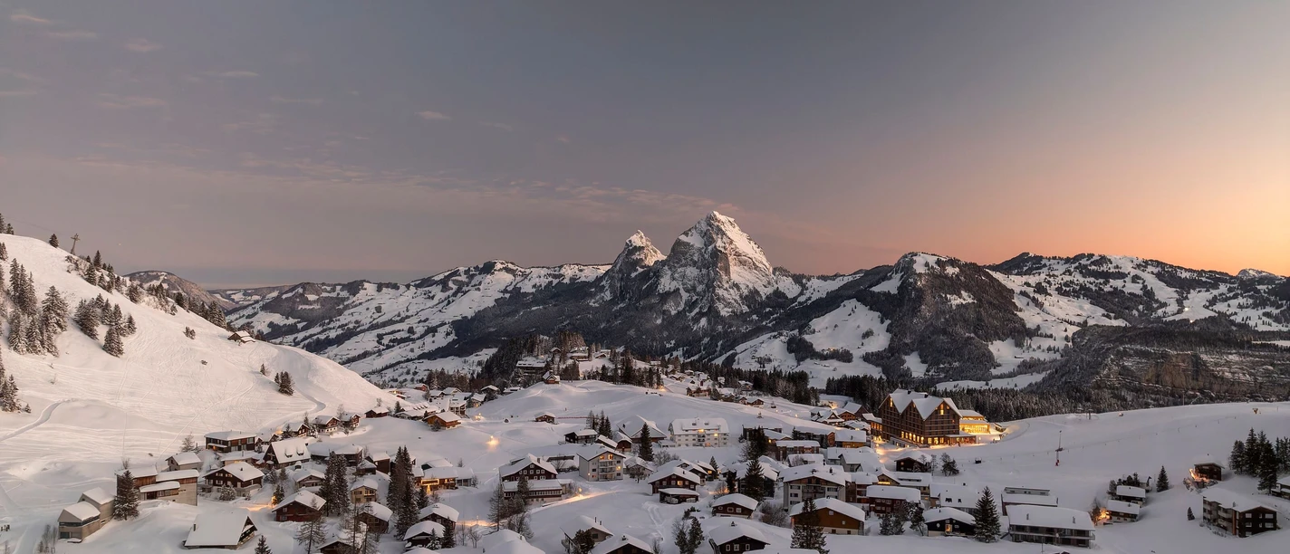 Dorf Stoos Abendstimmung