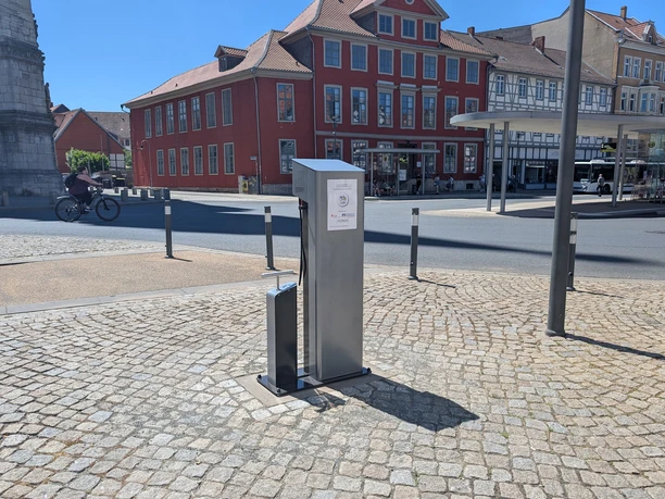 Fahrrad-Reparatur-Stele-Kornmarkt.jpg