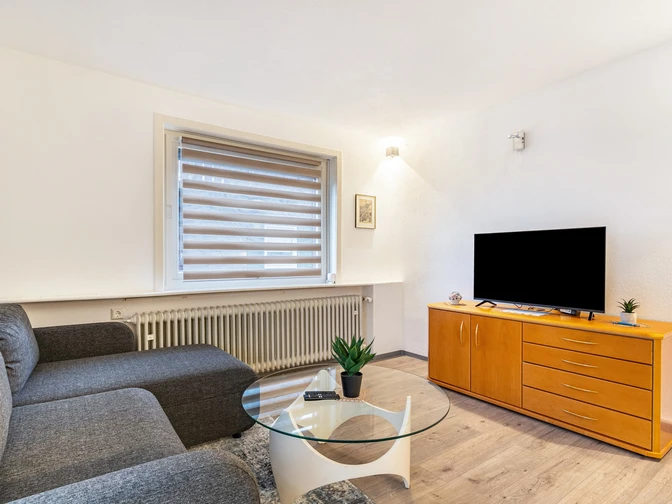 Photo, INSIDE, OUTSIDE