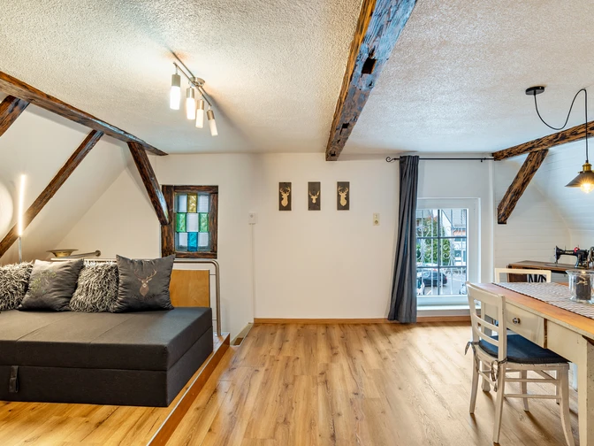 Photo, INSIDE, OUTSIDE