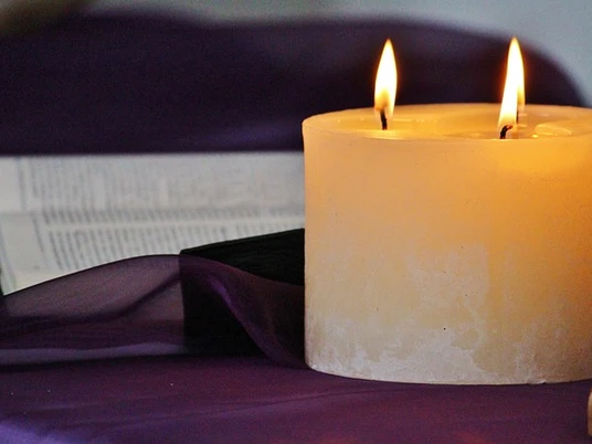 candle-535149_640.jpg