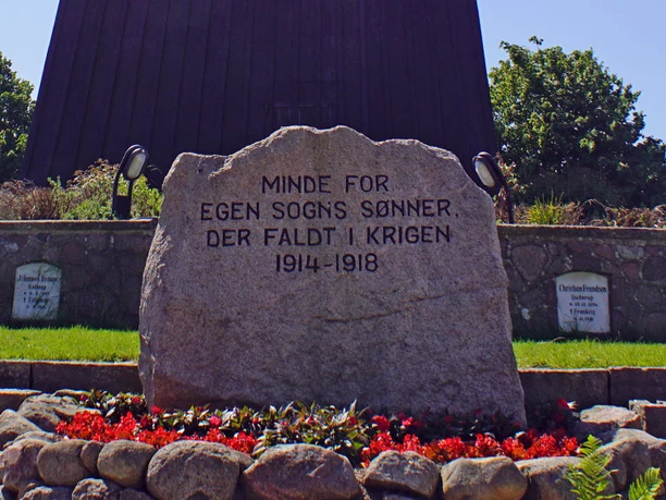 Mindesten-ved-Egen-Kirke©Conni-Ernst