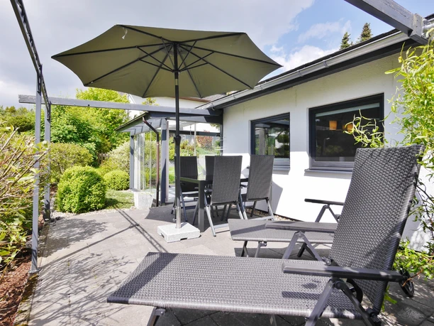 Terrasse-Ferienhaus-kahle-poen-willingen-usseln (1500x1125).jpg