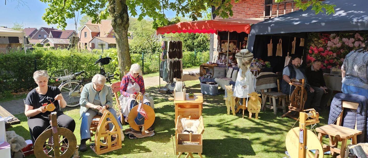 Spinngruppe auf dem Heimathof