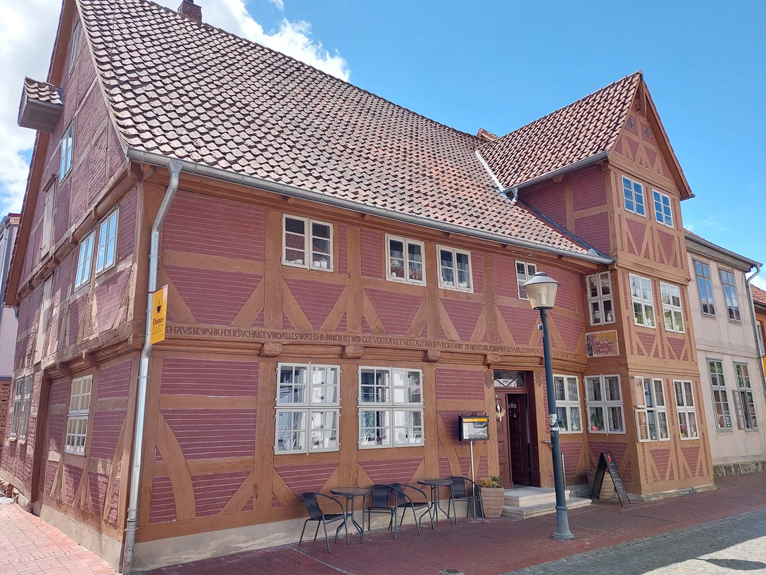 Aussenansicht Haus Kreyenberg und Dianas Cafe.jpg Aussenansicht Haus Kreyenberg und Dianas Cafe