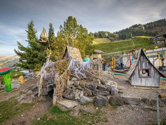 Hexenspielplatz beim Wirzweli