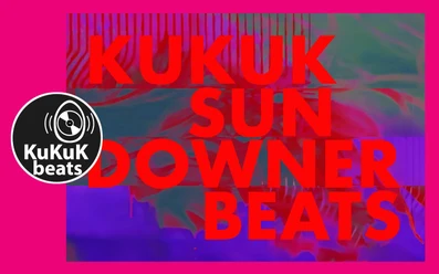 KuKuK Sundowner Beats (c) KuKuK e.V.jpg Buntes Plakat mit der roten Aufschrift "KUKUK SUN DOWNER BEATS" auf blau, grün und lila illustriertem, abstraktem Hintergrund.