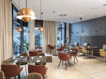 Conference hotel NH Leipzig Zentrum for your meeting & conference in Leipzig Tagungshotel NH Leipzig Zentrum mit Frühstücksraum für Tagung & Konferenz Leipzig ConventionConference hotel NH Leipzig Zentrum for meeting & conference Leipzig conventionKonferenční hotel NH Leipzig Centre se snídaňovou místností pro setkání a konference Leipzig ConventionHotel konferencyjny NH Leipzig Centre z salą śniadaniową na spotkania i konferencje Leipzig ConventionConferentiehotel NH Leipzig Centrum met ontbijtruimte voor vergaderingen & conferenties Leipzig ConventionHotel per conferenze NH Leipzig Centre con sala colazione per riunioni e conferenze Convenzione di Lipsia