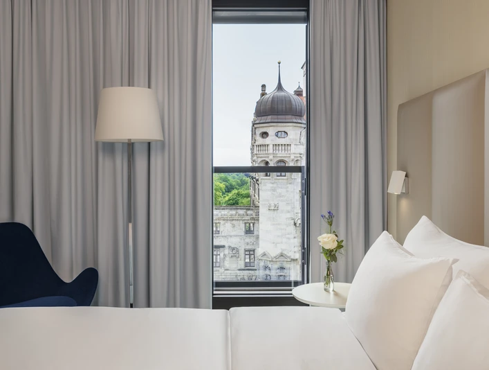 Tagungshotel NH Leipzig Zentrum mit Standardzimmer für Ihre Tagung & Konferenz in Leipzig Tagungshotel NH Leipzig Zentrum mit Standardzimmer für Tagung & Konferenz Leipzig ConventionConference hotel NH Leipzig Zentrum with standard room for meeting & conference Leipzig convention