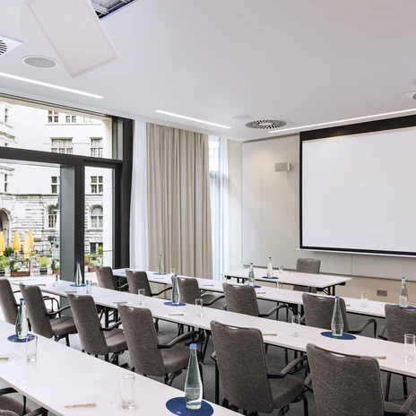 Tagungshotel NH Leipzig Zentrum mit Tagungsraum Leibniz für Ihre Tagung & Konferenz in Leipzig