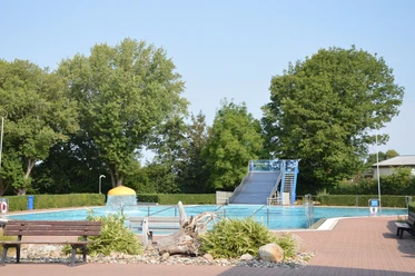Freibad am Bolzberg2019 copyright Gemeinde Ilsede.jpg