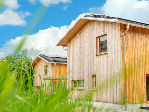 Außenansicht, es ist das hintere Haus