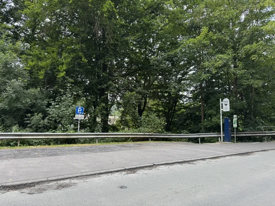 Parkplätze Randstraße Edertalsperre Ostseite