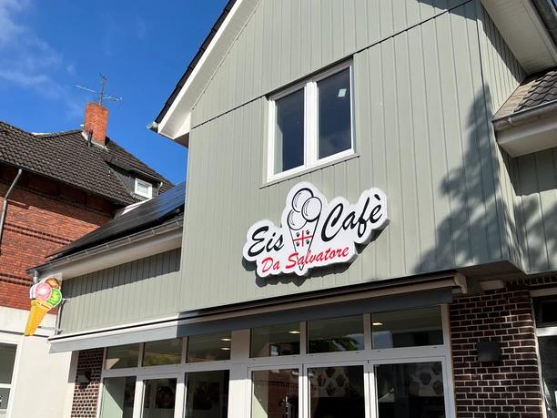 Aussenansicht des Eiscafé Da Salvatore Aussenansicht des Eiscafé Da Salvatore