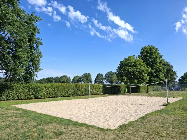 Der Beachvolleyballplatz beim Freibad Selsingen.jpg