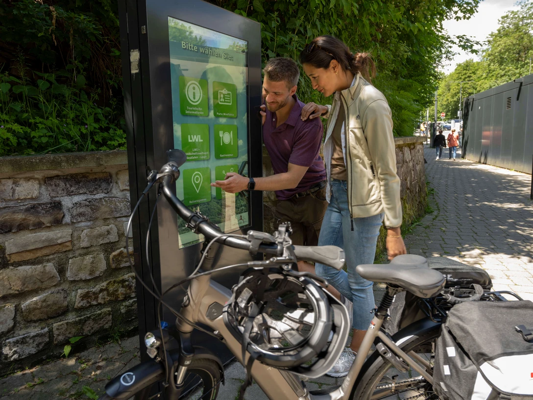 Porta Westfalica - KWD-Infoterminal Porta Westfalica - Kaiser-Wilhelm-Denkmal -Infoterminal