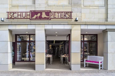 Außenansicht Schuh Peters Außenansicht von Schuh Peters in der Rintelner Fußgängerzone