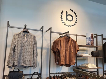 Bugatti Outlet Store