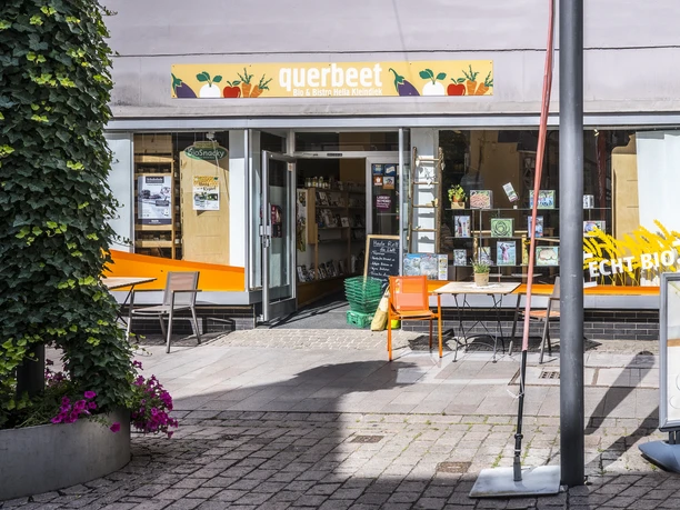 Außenansicht von Querbeet Außenansicht von Querbeet in Rintelns Fußgängerzone