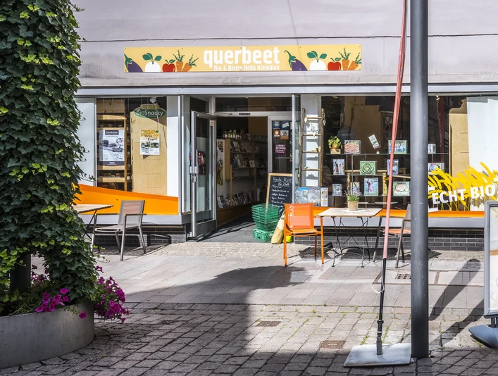 Außenansicht von Querbeet Außenansicht von Querbeet in Rintelns Fußgängerzone