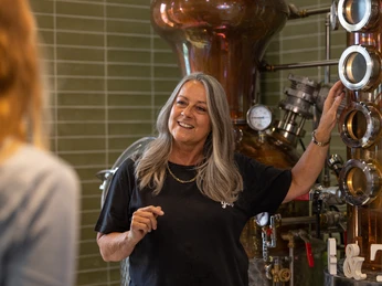 Edelwhite Gin - Barb Grossenbacher