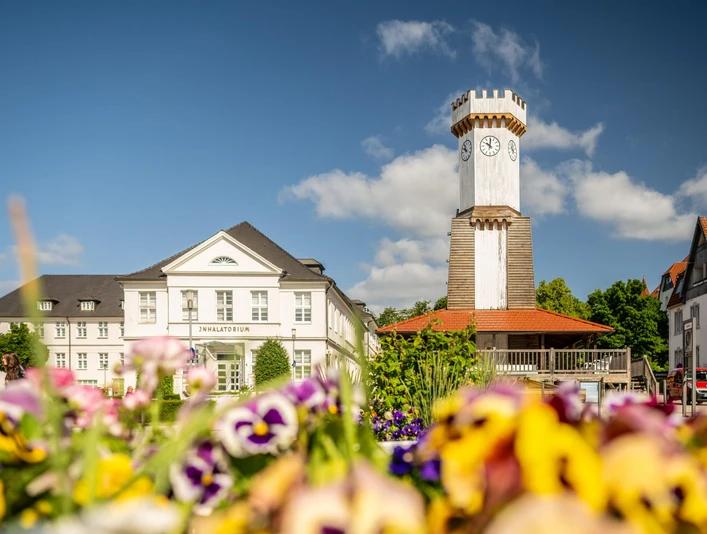 Gradierwerk mit dem Uhrenturm