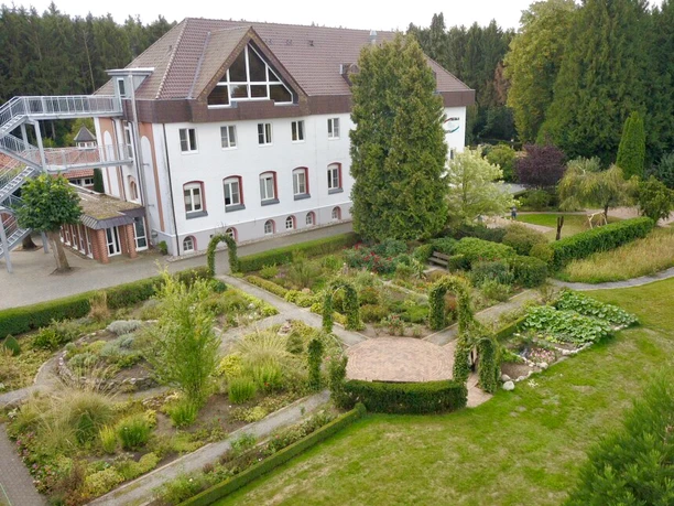 Außenansicht Drohne (10).jpg