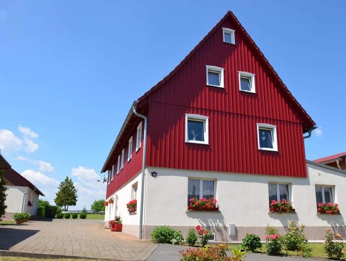 Herzlich willkommen im Gästehof Flora!