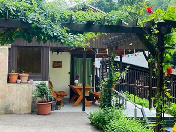 überdachte Terrasse