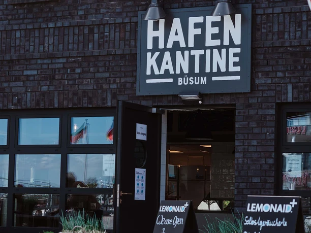 LH_Hafenkantine_7590_Kennedy-Production (1).jpg