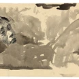 Eine liegende weibliche Figur ist zart in schwarzer Tinte skizziert. Der Hintergrund bleibt diffus.A reclining female figure is delicately sketched in black ink. The background remains diffuse.