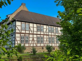 Domänenburg Aerzen Teichseite Domänenburg Aerzen Teichseite