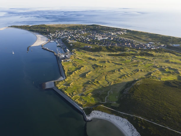 Luftaufnahme des GC Budersand