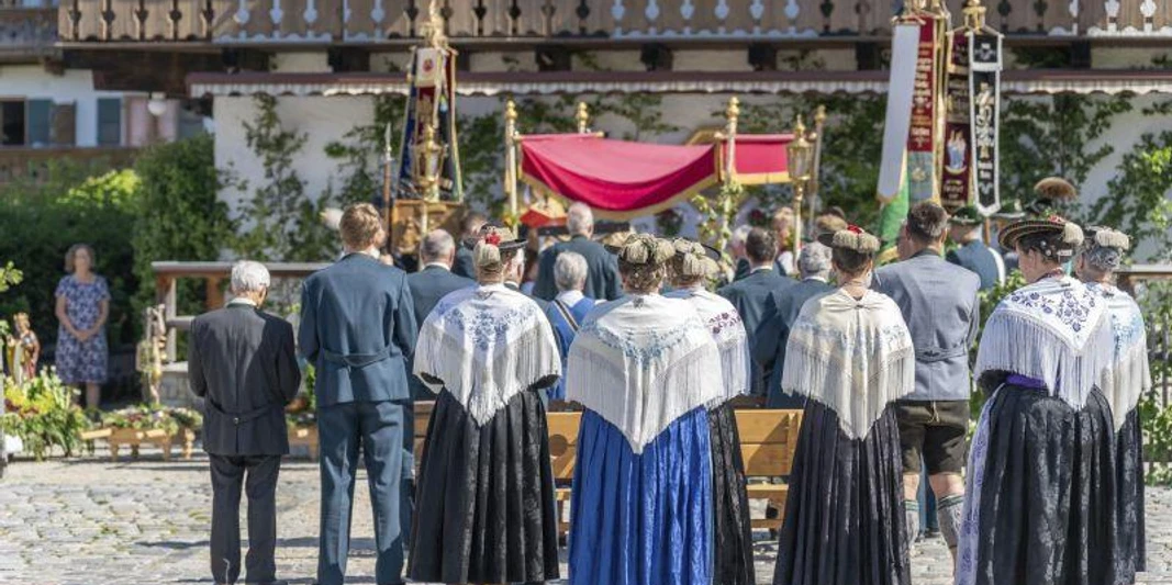 Festgottesdienst mit anschl. Erntedankprozession