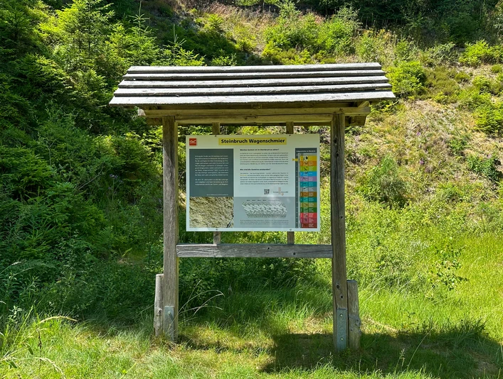 Informationstafel zum Steinbruch Wagenschmier.