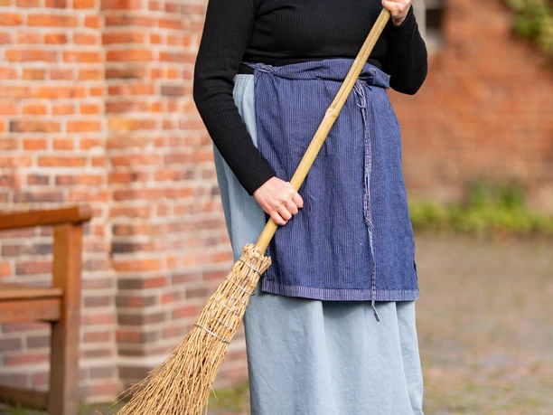 Annelene Duhm als Heuerfrau (2).jpg