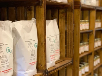 Mehl und Senf in der Korn- und Senfmühle