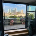 pme Familienservice GmbH - Dachterrasse Rooftop-Terrasse mit Blick auf Frankfurts Skyline