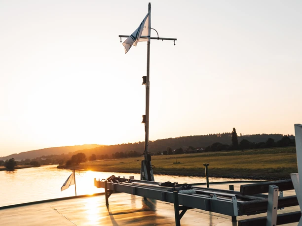 Flotte Weser Ein ruhiger Sonnenuntergang über vom Ausflugsschiff Flotte Weser fotografiert.