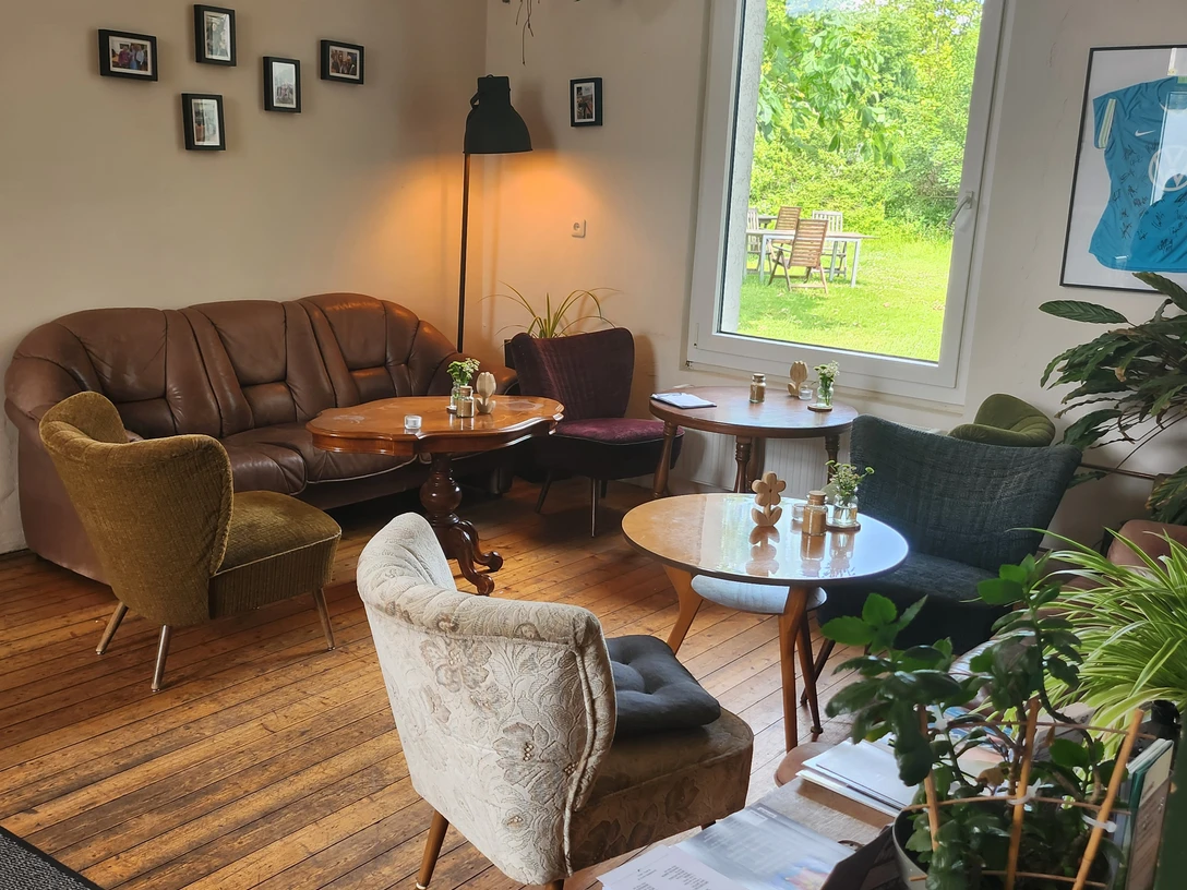 Sitzecke Nebenzimmer.jpg