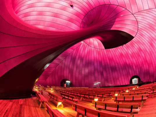 innenansicht_der_ark_nova_2013__anish_kapoor_all_rights_reserved_foto_lucerne_festival (2).jpg