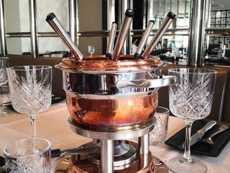Fondue Tisch.JPG