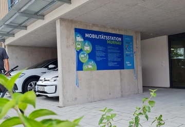 Mobilitätsstation am Bahnhof Zuschnitt@Heidi Bernhard.jpg