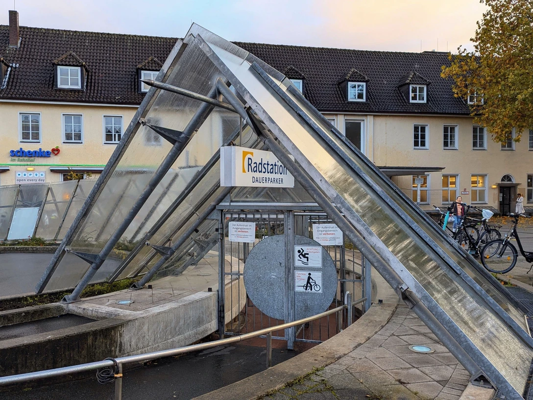 Fahrradunterstand an der Radstation HBF Gütersloh
