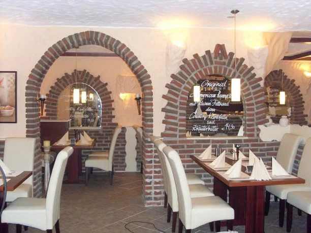 Sitzbereich im Restaurant Adria in Rotenburg (Wümme)