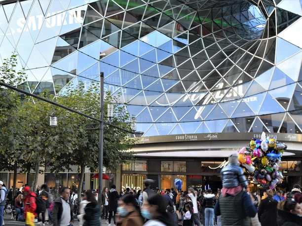 Foodtopia at MyZeil Busy MyZeil entrance with modern glass facade