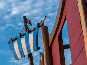 Spielschiff am Wenningstedter Strand