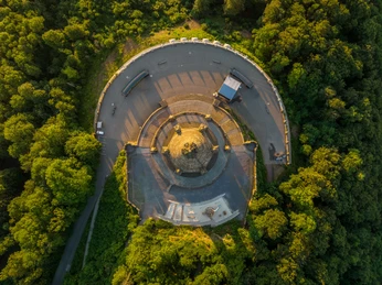 Kaiser-Wilhelm-Denkmal Drohnenbild Kuppel Kaiser-Wilhelm-Denkmal Drohnenbild Kuppel