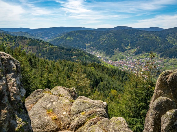 Ausblick von den Felsen am Rockert