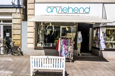Außenansicht Anziehend Bekleidung Außenansicht Anziehend Bekleidung